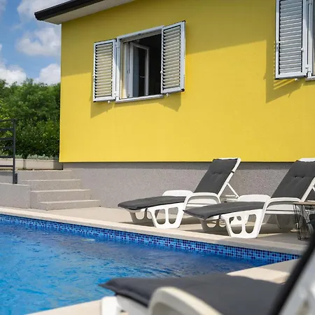 בית נופש D G *