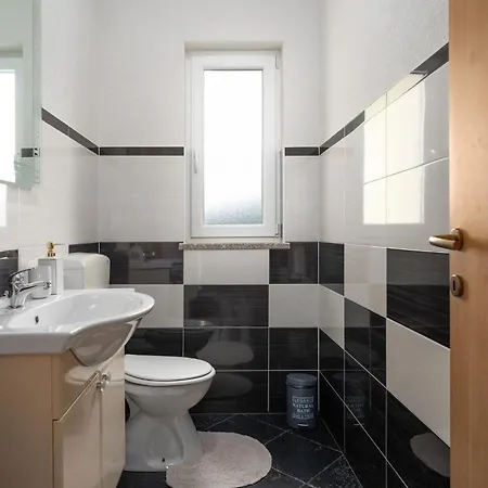 Prázdninový dům D G