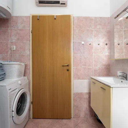 D G * Labin (Istria)