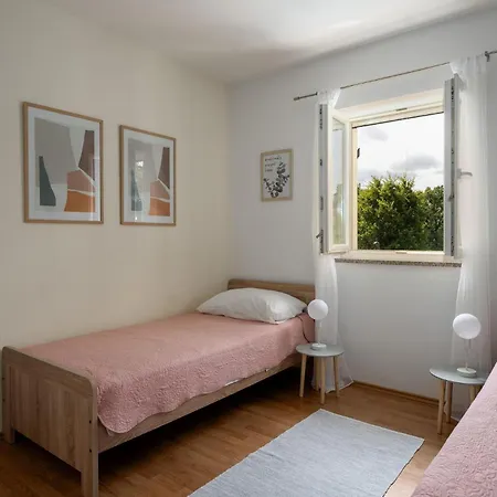 Prázdninový dům D G *