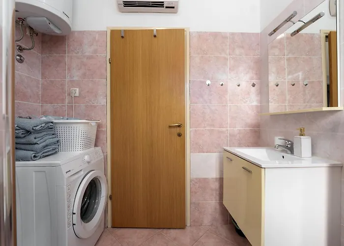 D G * Labin (Istria)